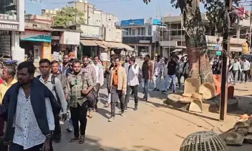 सहकारी समिति के कर्मचारी