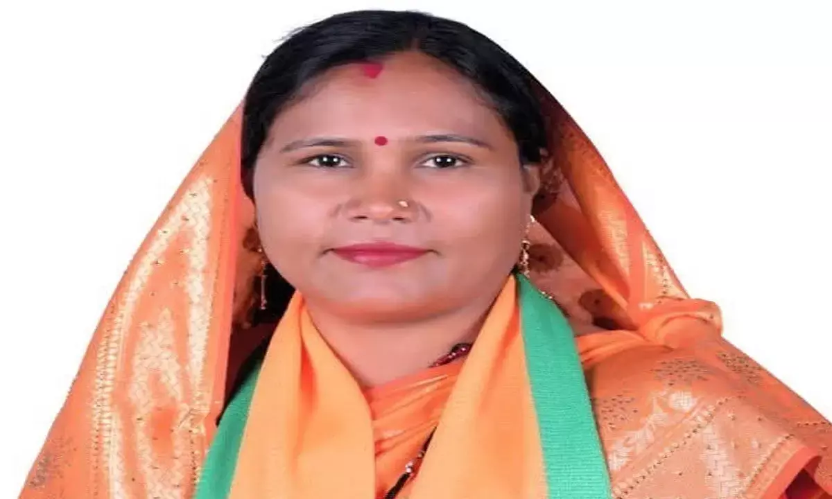 विधायक शकुंतला पोर्ते को फर्जी जाति प्रमाण पत्र मामले में नोटिस जारी विधायक शकुंतला पोर्ते को फर्जी जाति प्रमाण पत्र मामले में नोटिस जारी