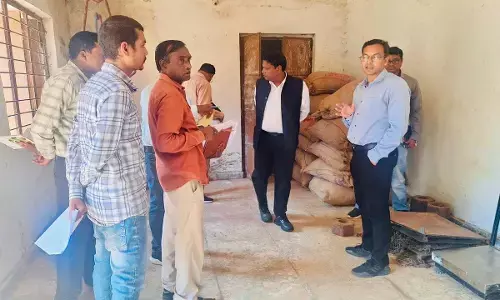 कलेक्टर देवेश कुमार ध्रुव