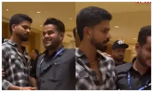Shreyas iyer mobbed by fans