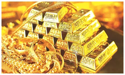 हफ्ते  के पहले दिन सोने और चांदी दोनों बहुमूल्य धातुओं के दाम लुढ़के