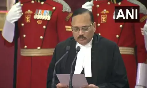 जस्टिस सूर्यकांत ने भारत के 53वें मुख्य न्यायाधीश के रूप में शपथ ली। जस्टिस सूर्यकांत ने भारत के 53वें मुख्य न्यायाधीश के रूप में शपथ ली।