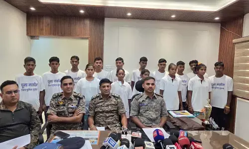 सुकमा में बड़ा समर्पण : 15 नक्सलियों ने डाले हथियार, इनमें से चार पर था 8-8 लाख का ईनाम