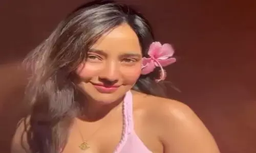 एक्ट्रेस नेहा शर्मा