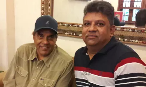 Dharmendra Passes away