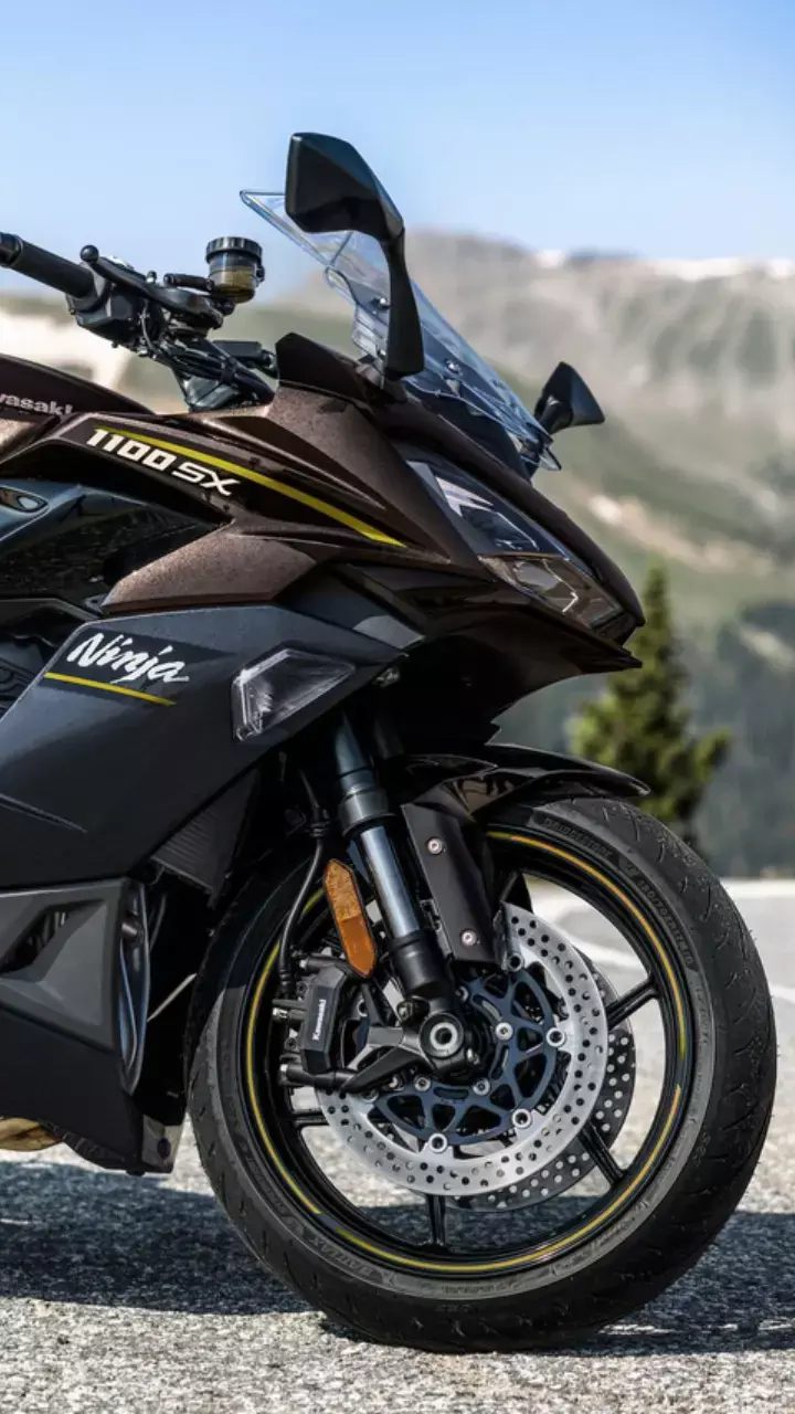 कावासाकी की इन 4 धांसू बाइक्स पर नवंबर में मिल रहा है 55,000 रुपये का डिस्काउंट, देखें