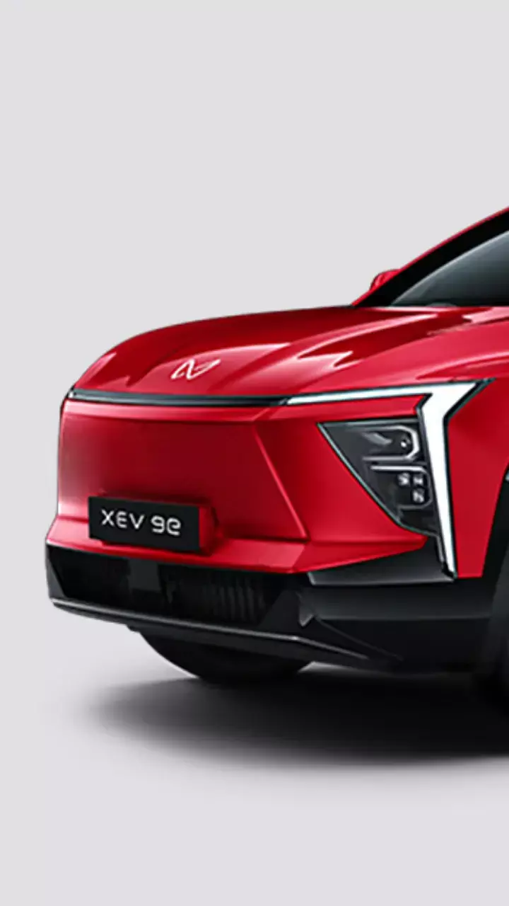 Mahindra ने ग्राहकों को दिया शानदार ऑफर, इन शानदार कारों पर मिल रहा है 1.55 लाख रुपये तक फायदा