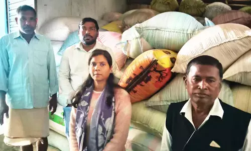 अवैध धान भंडारण पर प्रशासन का शिकंजा अवैध धान भंडारण पर प्रशासन का शिकंजा