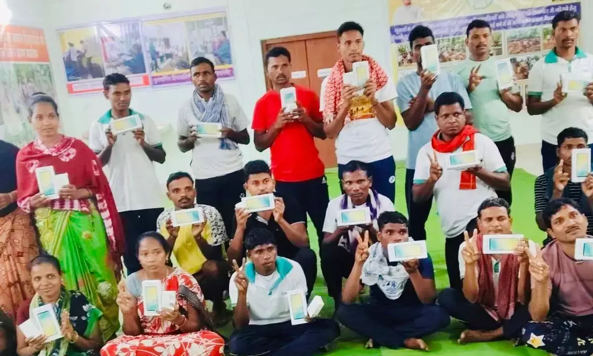 आत्मसमर्पित नक्सली