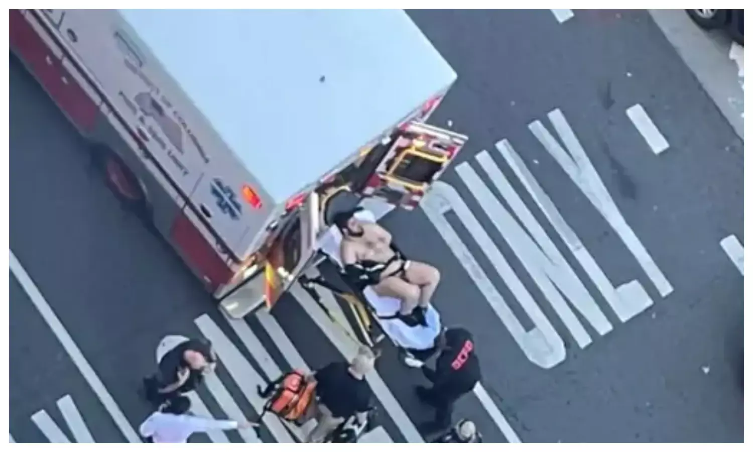 दो गार्ड घायल, हमलावर अरेस्ट; राष्ट्रपति ट्रम्प ने बताया आतंकी हमला