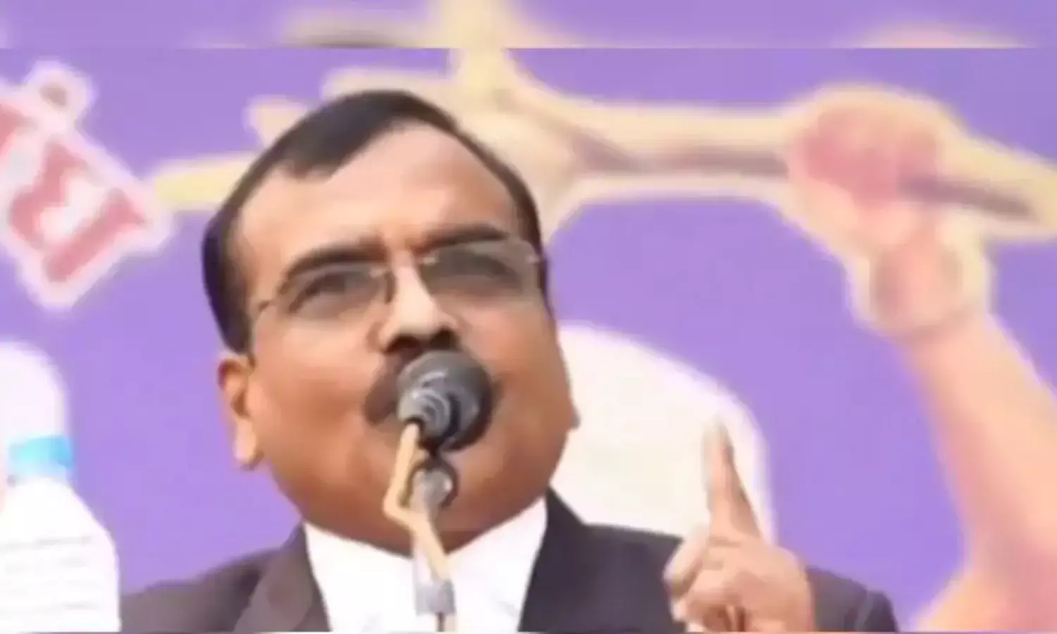 IAS संतोष वर्मा को सरकार ने किया सस्पेंड, कारण बताओ नोटिस भी जारी IAS संतोष वर्मा को सरकार ने किया सस्पेंड, कारण बताओ नोटिस भी जारी