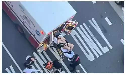 दो गार्ड घायल, हमलावर अरेस्ट; राष्ट्रपति ट्रम्प ने बताया आतंकी हमला