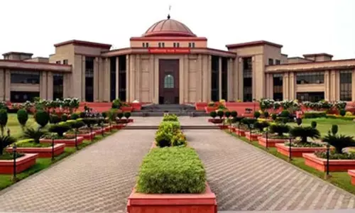 हाईकोर्ट का फैसला: अविवाहित बेटी की जिम्मेदारी से पीछे नहीं हट सकता पिता