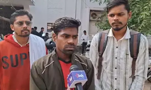 पीड़ित युवाओं ने धान खरीदी केंद्रों में जॉब के नाम पर ठगी के लगाये आरोप