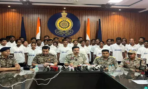 दंतेवाड़ा में 27 ईनामी समेत 37 नक्सलियों ने किया आत्मसमर्पण