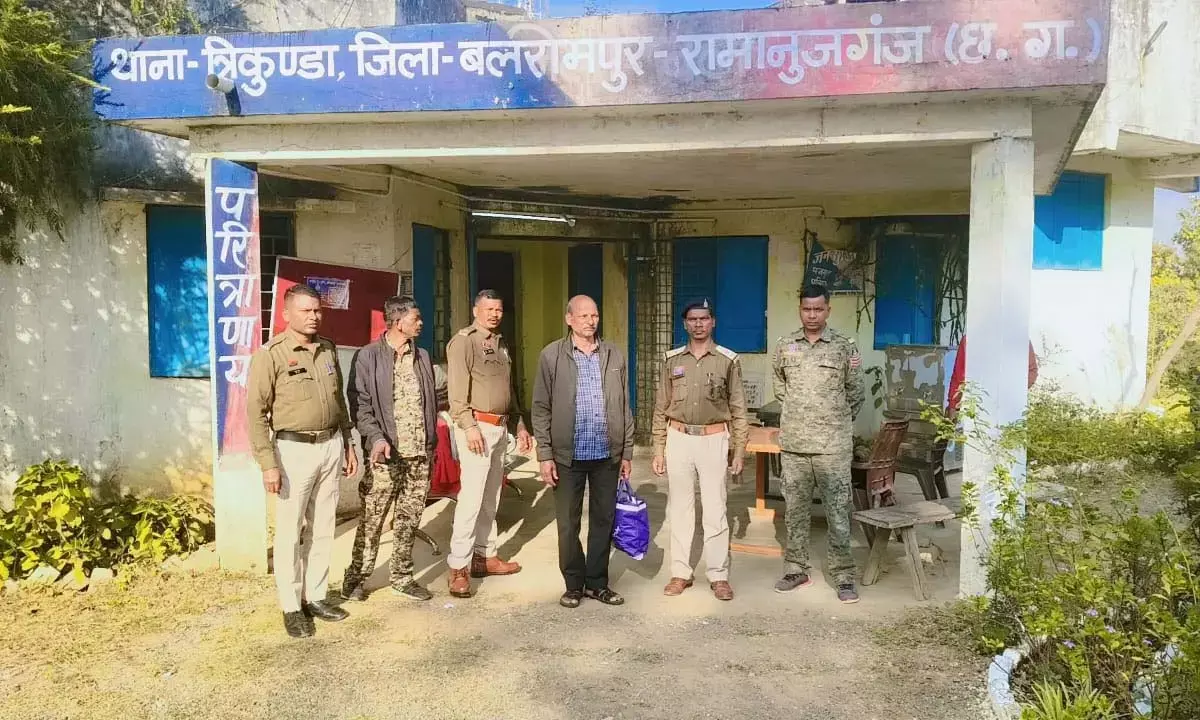 थप्पड़बाज मास्टर गिरफ्तार : गिनती ना सुनाने पर दूसरी कक्षा के छात्र को मार-मार कर सुजा दिया था गाल