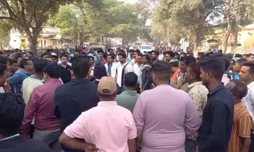 देर रात मुस्लिम युवकों के समूह ने मोहल्ले में मचाया उत्पात, आक्रोशित शहरवासियों ने बुलाया बंद