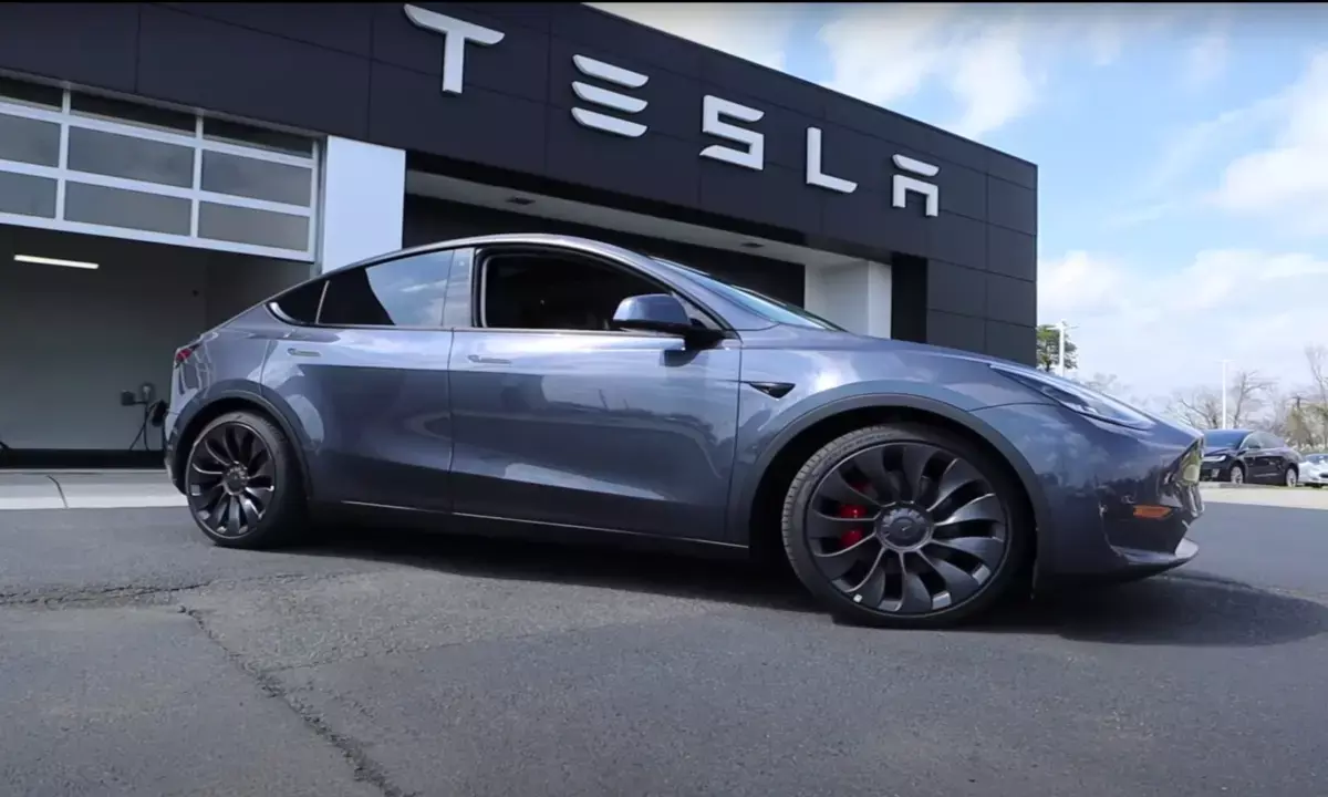 Elon Musk Tesla Sales-slow-down-in-november details