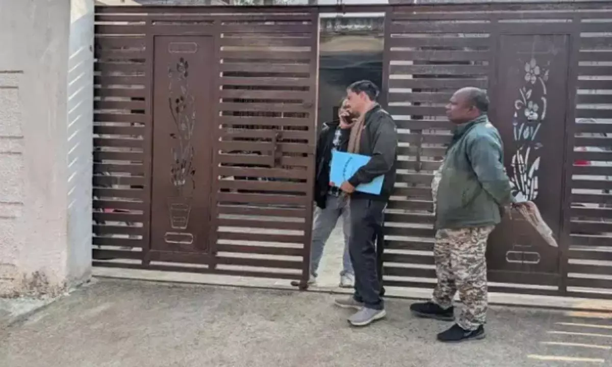 पटवारी से आरआई बनने तिकड़मबाजी : आठ और अधिकारी-कर्मचारियों पर जुर्म