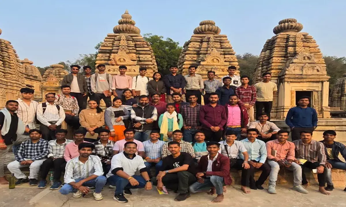 45 युवाओं की टीम टूरिस्ट गाइड का प्रशिक्षण लेकर वापस लौटे