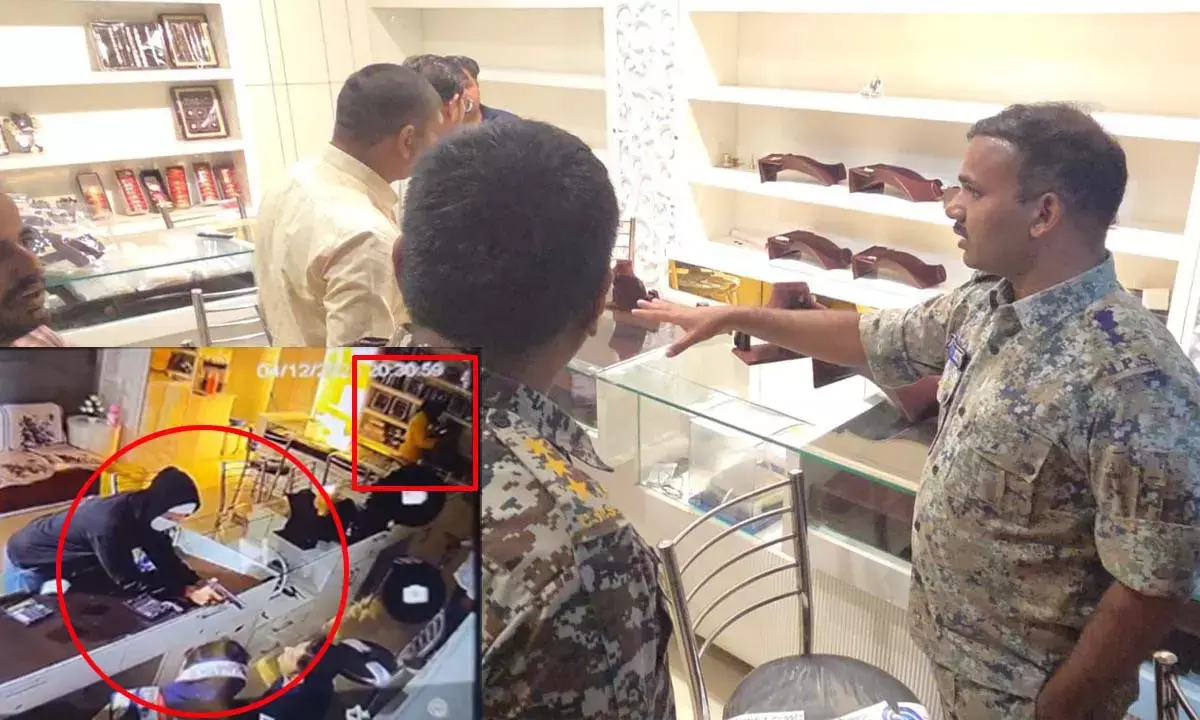 तीनों आरोपी गिरफ्तार, पिस्टल-बाइक समेत 12.08 लाख के गहने बरामद