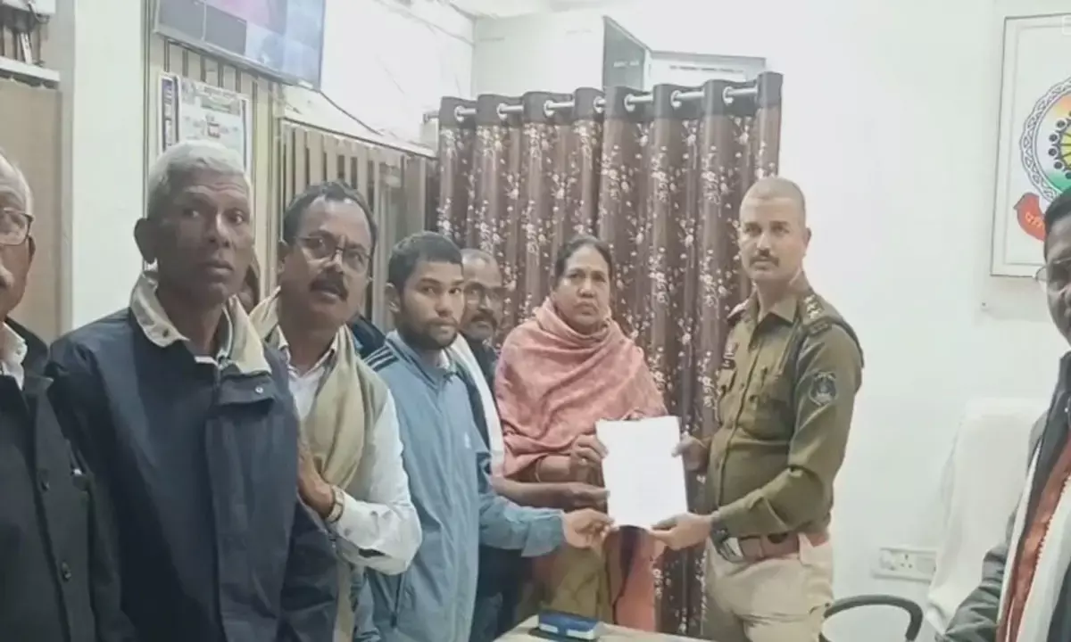 परिजनों ने जेल प्रशासन के खिलाफ की शिकायत