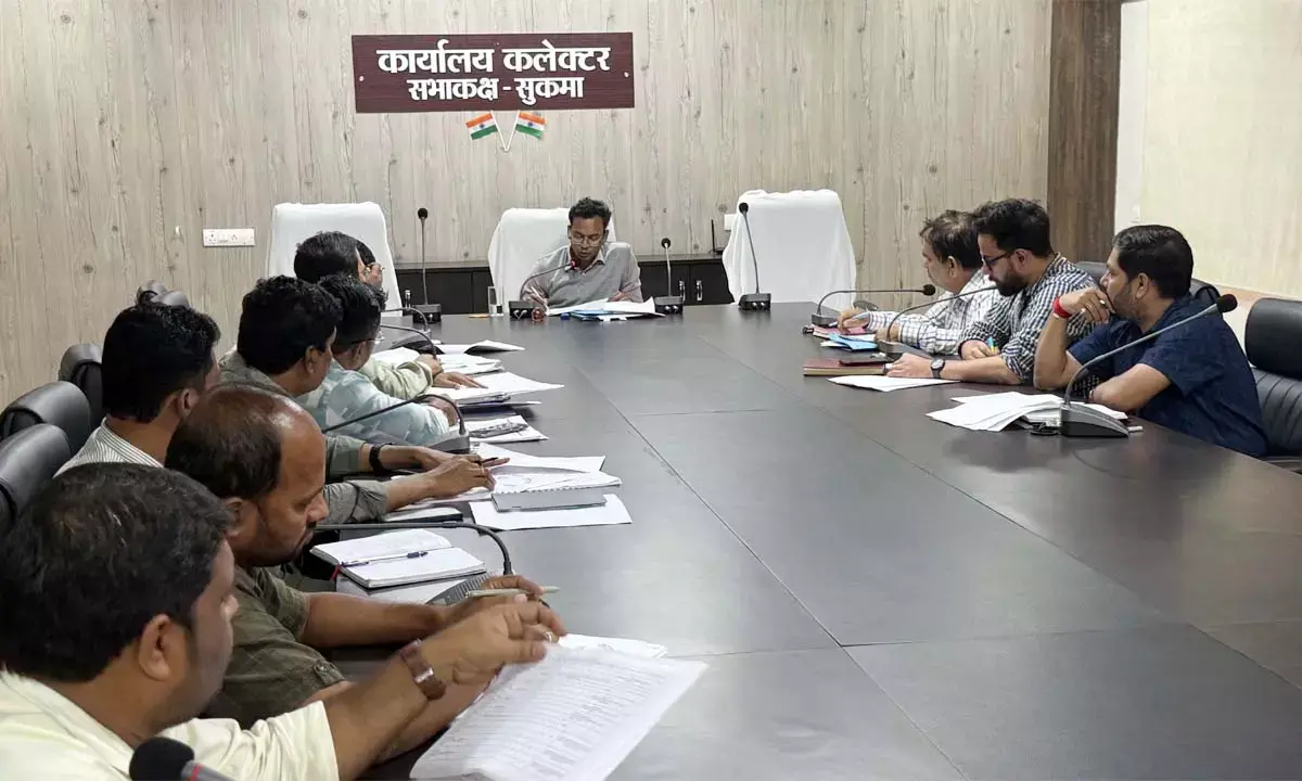 आरईएस विभाग की समीक्षा बैठक