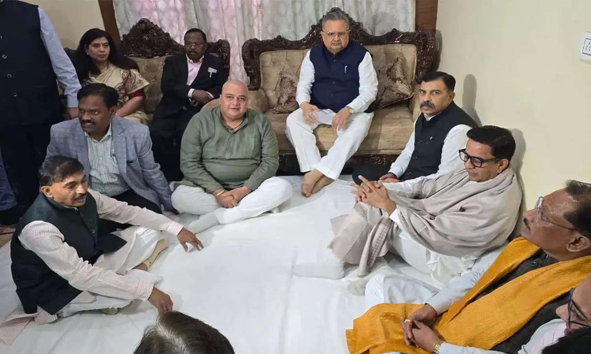 डॉ. हिमांशु द्विवेदी के पिता को श्रद्धांजलि दी