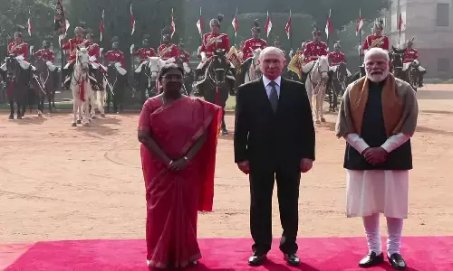 purin in rashtrapati bhawan: पुतिन राष्ट्रपति भवन पहुंचे, जहां उनका द्रौपदी मुर्मू और प्रधानमंत्री मोदी ने भव्य स्वागत किया।