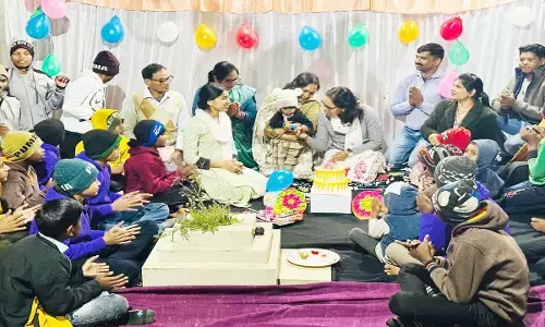 एसपी रत्नासिंह की अच्छी पहल : बेटी का जन्मदिन बाल गृह में मनाया, कहा- इन बच्चों की मुस्कान से बड़ा कोई आशीर्वाद नहीं