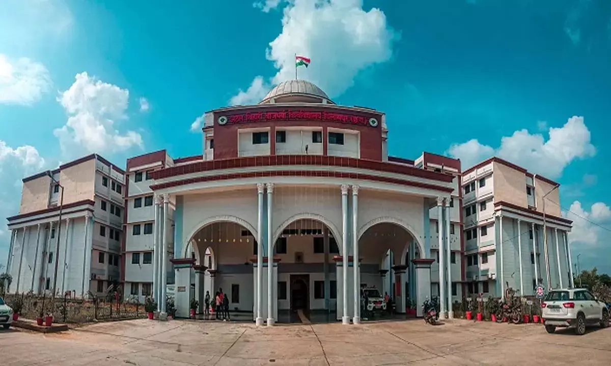 अटल विवि में एक करोड़ की गड़बड़ी : उच्च शिक्षा विभाग ने जब्त किए दस्तावेज