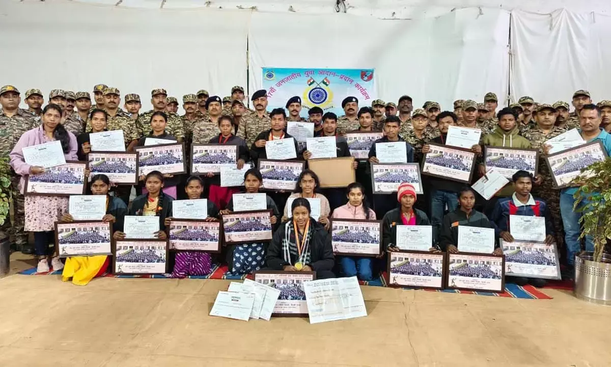 आदिवासी युवा दल दिल्ली से लौटा: प्रतिभागियों ने सामाजिक-सांस्कृतिक विकास को करीब से समझा, निकिता सिंद्रे ने बढ़ाया मान