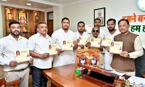 सीएम साय से मिला जामुल का प्रतिनिधिमण्डल : श्री रामकथा के पोस्टर और कैलेंडर का किया गया विमोचन