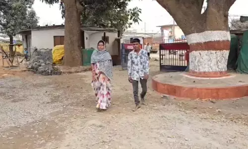 SIR ने बूढ़े मां- बाप की लौटाई खुशियां :13 साल बाद घर वापस लौटी बेटी, परिजनों में छाई खुशी की लहर