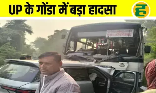 बस-कार की सीधी भिड़ंत में मां-बेटे समेत तीन की मौत, तीन की हालत नाजुक