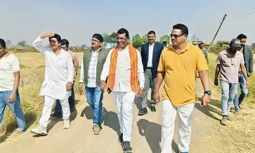 विधायक रोहित साहू ने सड़क निर्माण का लिया जायजा : अधिकारियों को दिए आवश्यक दिशा-निर्देश, बोले- लापरवाही नहीं की जाएगी बर्दाश्त