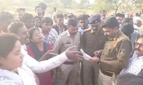 धर्मान्तरित व्यक्ति के शव दफ़न का लोगों ने किया विरोध