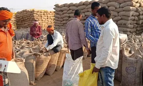 टोकन जारी होते ही फुल स्लॉट होने से किसान परेशान