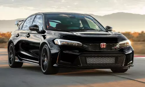 honda-civic-type-r-spotted-in-india check features