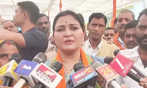 नहर और जलाशय निर्माण कार्यों का भूमिपूजन करती हुईं विधायक भावना बोहरा