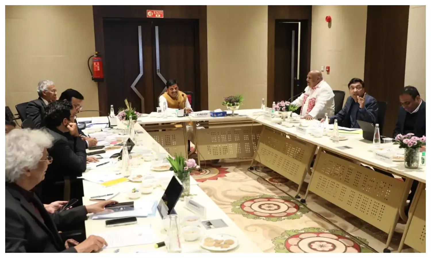 CM बोले- भूमि संबधी लंबित प्रकरणों के लिए पुनः चलाया जाये राजस्व अभियान, दिए निर्देश CM बोले- भूमि संबधी लंबित प्रकरणों के लिए पुनः चलाया जाये राजस्व अभियान, दिए निर्देश