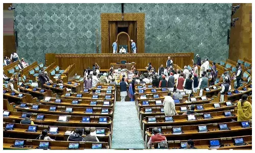 राहुल बोले- सभी संस्थानों पर RSS कब्जा चाहती है, अखिलेश ने कहा- SIR के बहाने NRC लागू हो रहा