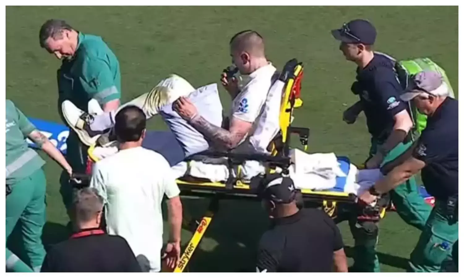 चौका बचाने के चक्कर में 4 विकेट लेने वाला कीवी गेंदबाज चोटिल, सीधे स्ट्रेचर पर पहुंचा अस्पताल