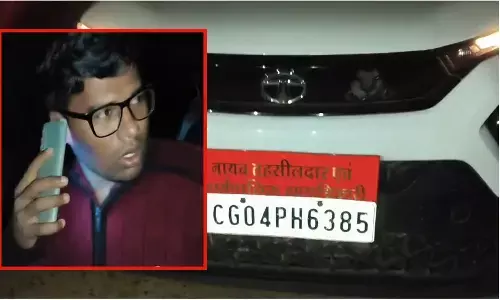 अवैध धान तस्करी कराते पकड़े गए नायब तहसीलदार प्रेमनारायण साहू