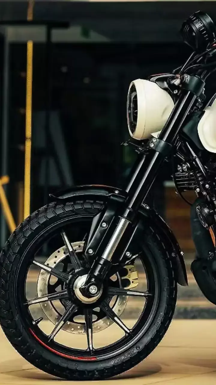 TVS की नई दमदार और स्टाइलिश Ronin हुई लॉन्च :कीमत सुनकर हो जाएंगे खुश TVS की नई दमदार और स्टाइलिश Ronin हुई लॉन्च :कीमत सुनकर हो जाएंगे खुश