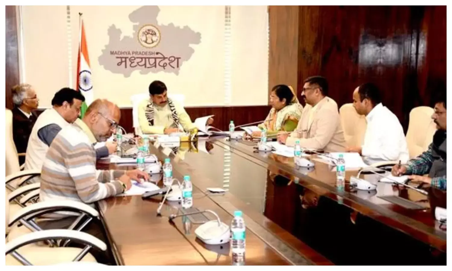 CM मोहन यादव ने जल जीवन मिशन की समीक्षा की, मार्च 2027 तक लक्ष्य पूरा करने का लक्ष्य CM मोहन यादव ने जल जीवन मिशन की समीक्षा की, मार्च 2027 तक लक्ष्य पूरा करने का लक्ष्य