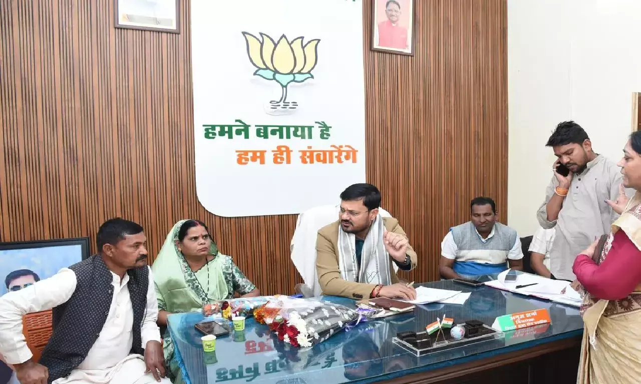 MLA अनुज शर्मा मिले लोगों से : बोले- जनता की समस्याओं का समाधान करना हमारा संकल्प MLA अनुज शर्मा मिले लोगों से : बोले- जनता की समस्याओं का समाधान करना हमारा संकल्प