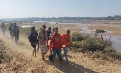 SDRF की टीम ने शवों को निकाला बाहर SDRF की टीम ने शवों को निकाला बाहर