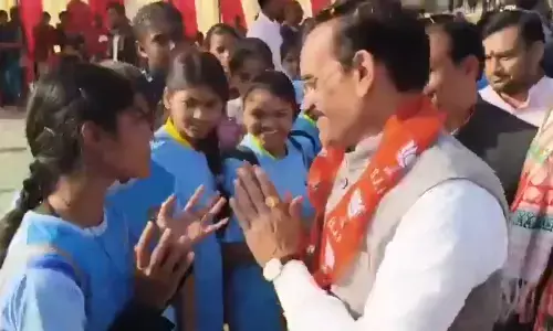 Chhatarpur VD Sharma Student Scolds Viral Video