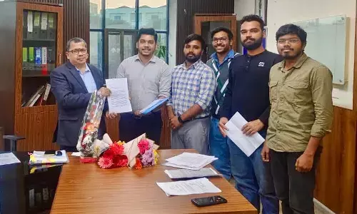 स्वास्थ्यकर्मियों के प्रतिनिधिमंडल स्वास्थ्यकर्मियों के प्रतिनिधिमंडल